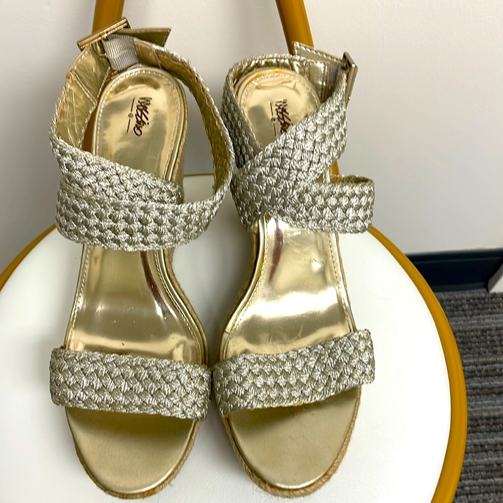 Missimo Gold Strappy Ankle Wrap Wedge Sandal Size 10